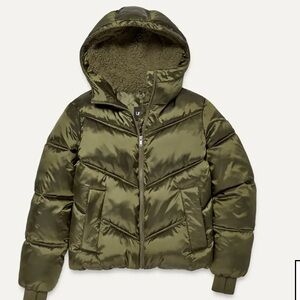 UGG Hooded Puffer Jacket Women’s Size Medium (NWT) Color: Burnt Olive